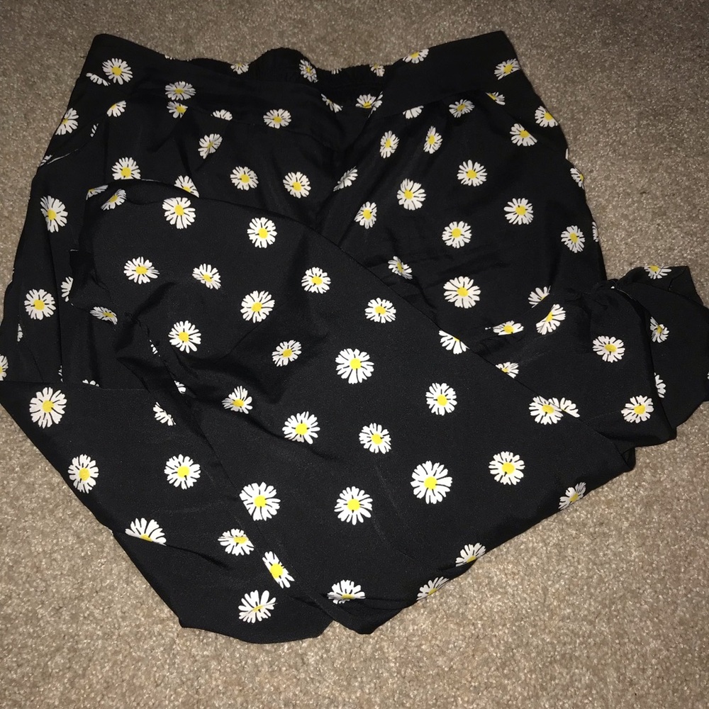 Pants - Picture 2 of 3